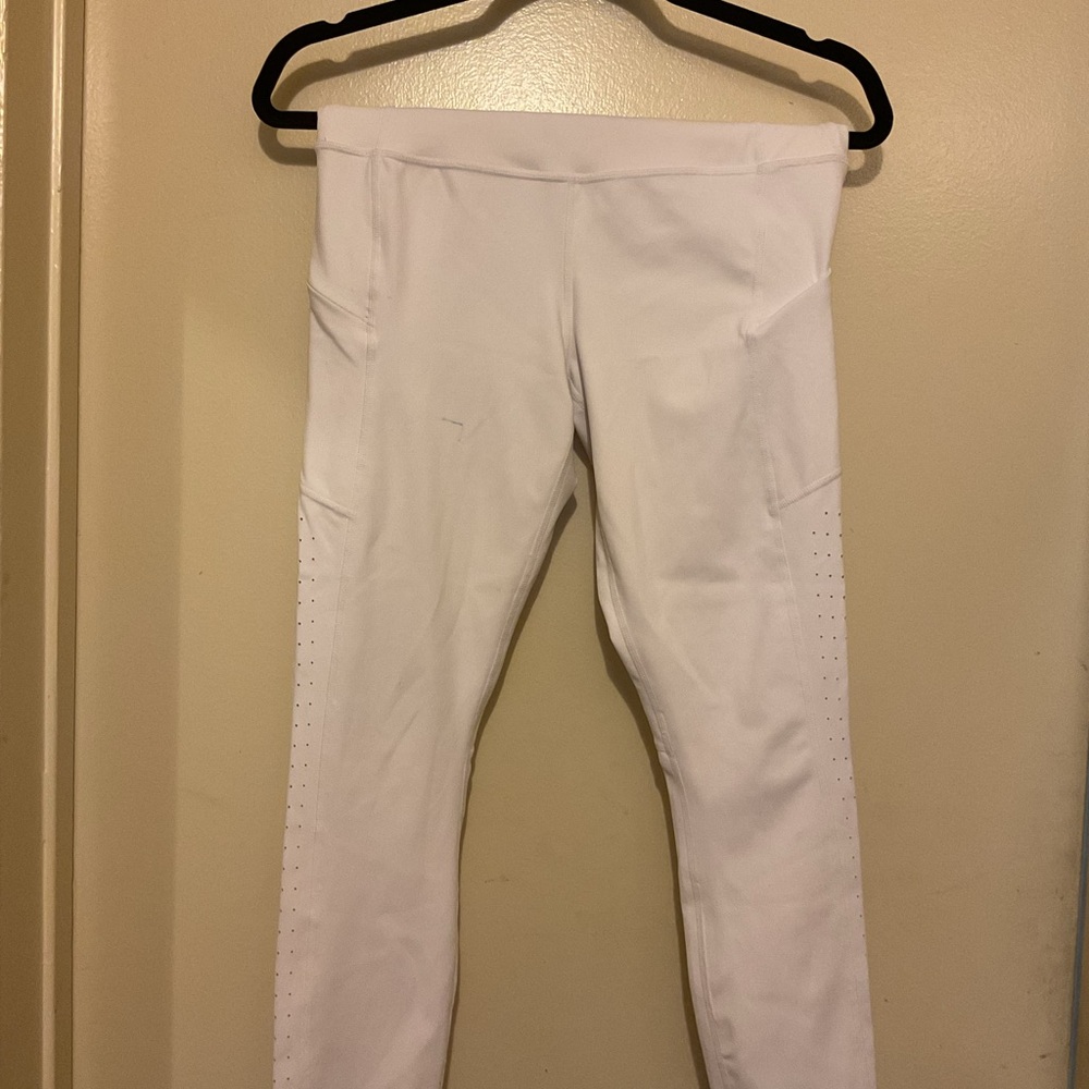 $15 FIRM! Athleta White Performance Leggings with Side Pockets